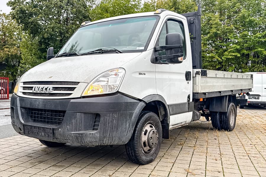 Kastenwagen Iveco Daily 35C18PR
